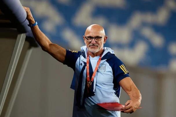 دي لا فوينتي بعد استبعاد لاعبي ريال من تشكيلة إسبانيا: شعار المنتخب يأتي أولاً