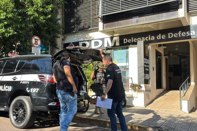 Suspeito de matar mulher encontrada com marcas no pescoço no interior de SP é localizado em canavial e preso