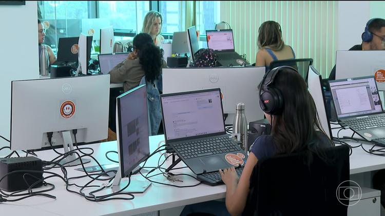 Desigualdade de salários entre homens e mulheres aumenta no Brasil; trabalhadoras recebem, em média, 21% a menos