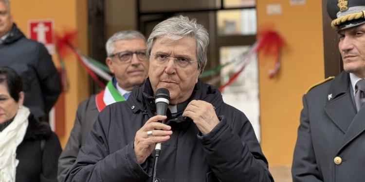 Femminicidi in Calabria, le parole di Savino: «L’amore vero non è possesso»