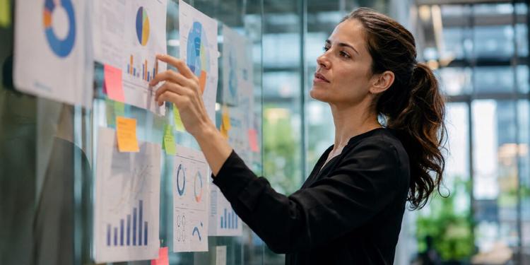 Oroscopo lavoro e denaro Acquario di giugno 2026: idee in flusso, finale che cambia scenario