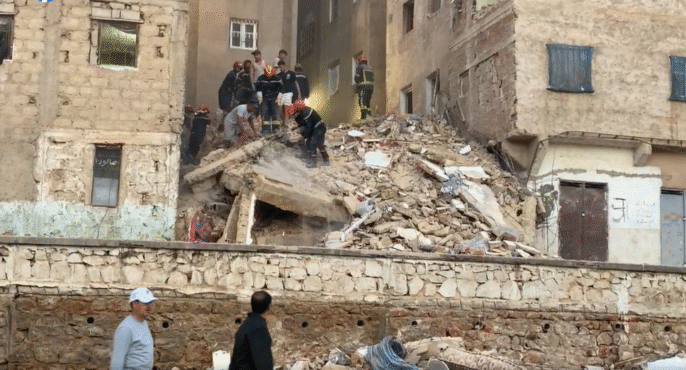 عاجل..ثلاث وفيات وخمسة مصابين في حادث انهيار عمارة من ست طوابق بفاس