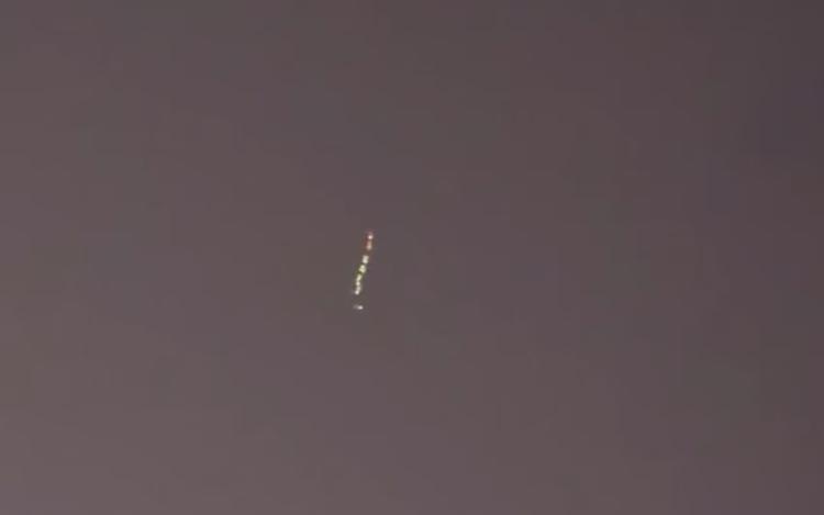 Luzes no céu de MG chamam atenção e levantam hipóteses; entenda possível explicação