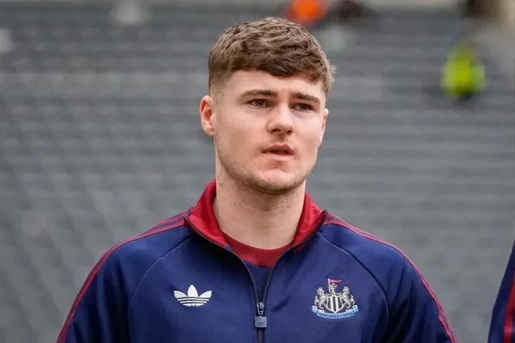 Alex Murphy completes move to Germany as Newcastle United make official announcement