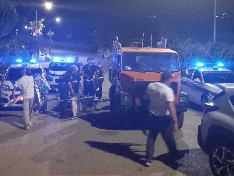 Blitz notturno a Castellabate: sequestrate 200 attrezzature sulle spiagge libere