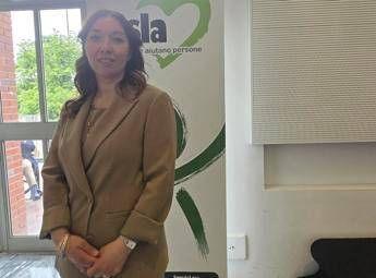 Sla, neurologa Conte: "Con Ovunque vicini lo specialista raggiunge il paziente a casa"