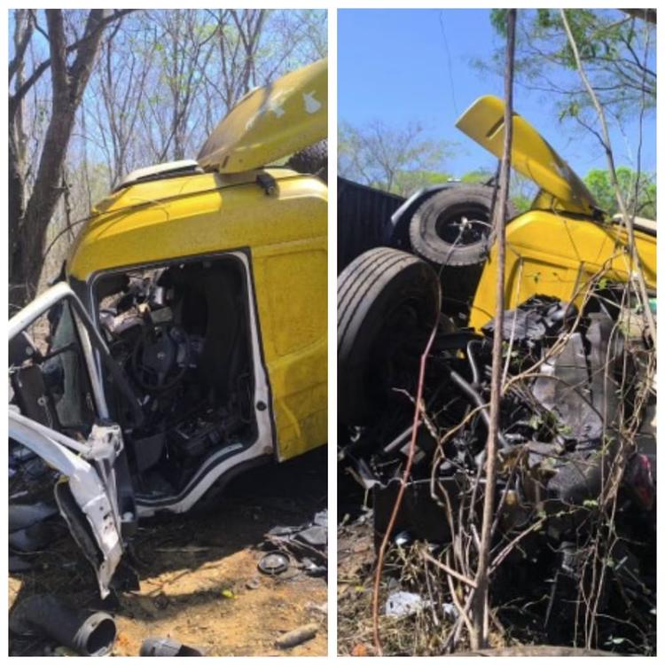 Motorista de carreta dorme ao volante, atinge lateral de outra carreta, sai da pista e bate em árvore na BR-135