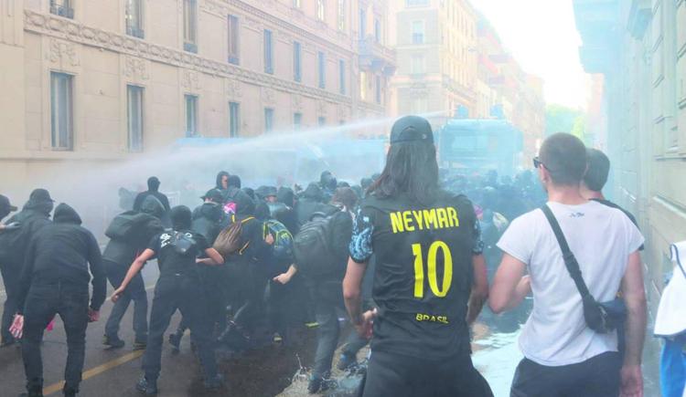 Tre cortei e massima allerta: attesi in diecimila in Duomo