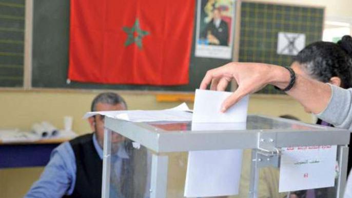 “مصباح” سيدي إفني ينتقد بعض رجال السلطة في دعم مرشحي التحالف الحكومي
