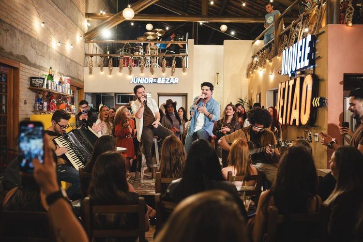 Júnior & Cézar lançam clipe de 