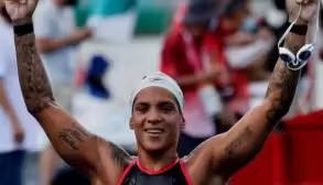 Campeã olímpica, Ana Marcela Cunha bate recorde sul-americano na travessia do Canal da Mancha