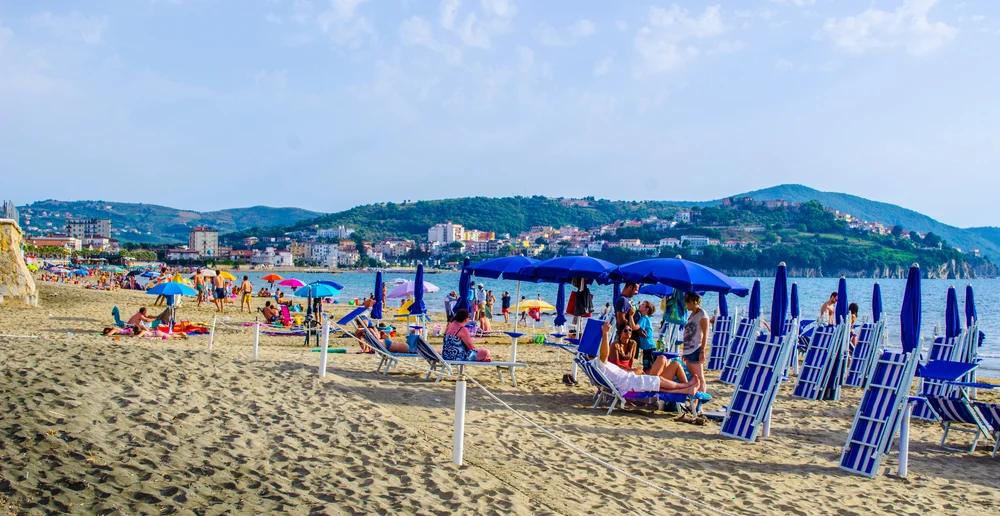 Agropoli, al via la seconda spiaggia solidale al Lido Tre Conchiglie