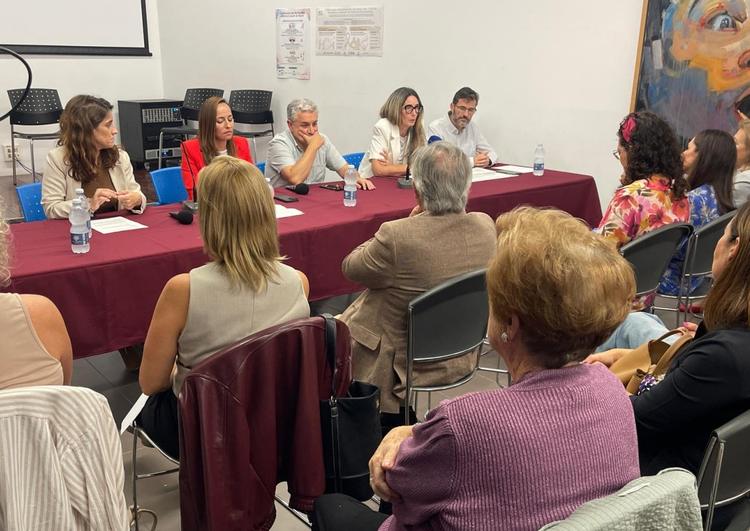 Video-resumen: Cádiz celebra el Día Mundial del Cáncer de Mama con una jornada centrada en la prevención, el seguimiento y la voz de las pacientes