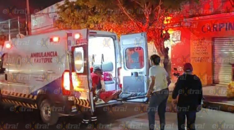 ¡Se lo lleva de corbata! Perro provoca fuerte accidente en Yautepec y lo abandonan sus "amigos"