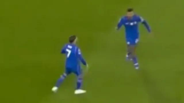 Tensão no Chelsea: Pedro Neto manda o capitão do time 'calar a boca'