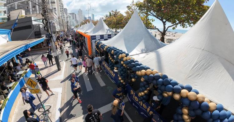 Festa dos Amigos 2026 entra na reta final de inscrições para grupos participantes em Balneário Camboriú