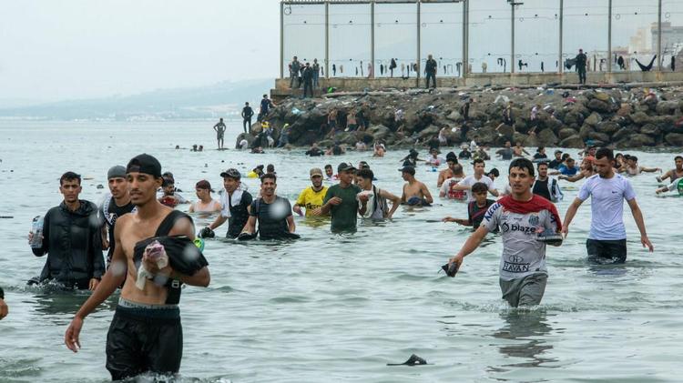 لا يمكن لقاض إسباني تقويض منظومة مكافحة الهجرة غير النظامية، ثم مطالبة المغرب بتحمل التبعات (مصدر حكومي مغربي)