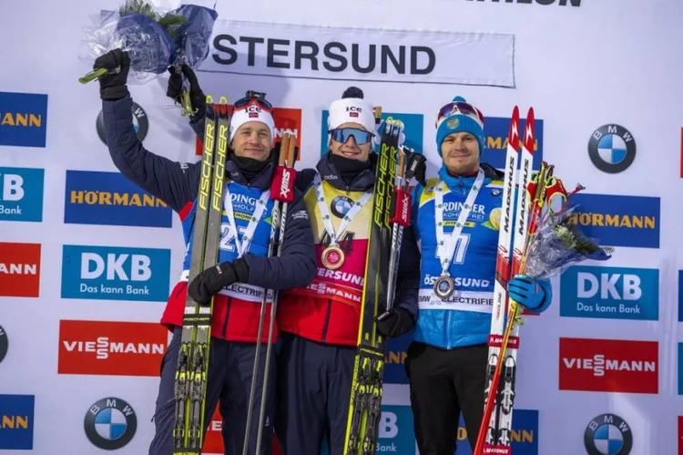 BIATHLON - Auteur d’un doublé, les Norvégiens Johannes et Tarjei Boe ont marqué les esprits lors du sprint à Östersund. De leur côté, Martin Fourcade et les bleus ont de quoi se rassurer…
