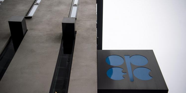 Terremoto nel mercato del petrolio, gli Emirati scaricano l'Opec. Il Cartello perde un altro pezzo, pesa la guerra in Iran