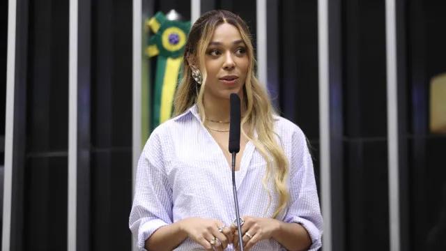 Erika Hilton é a mulher mais votada do país para a Câmara