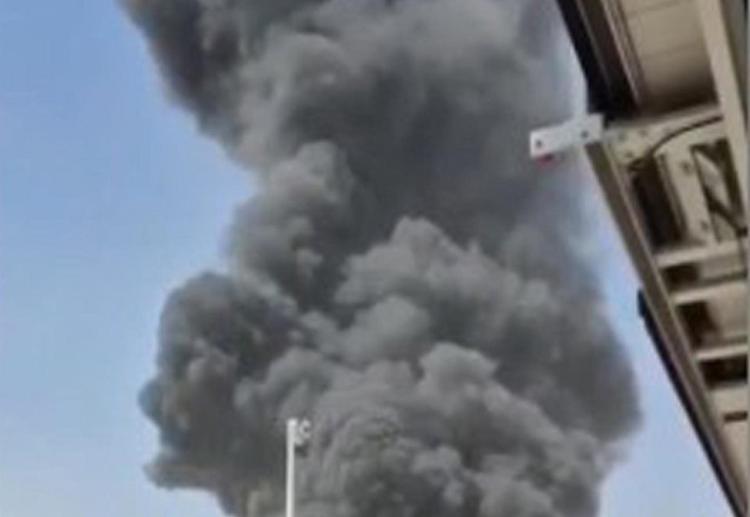 Attacco Houthi sull’aeroporto di Riad: almeno 12 morti e oltre 50 feriti