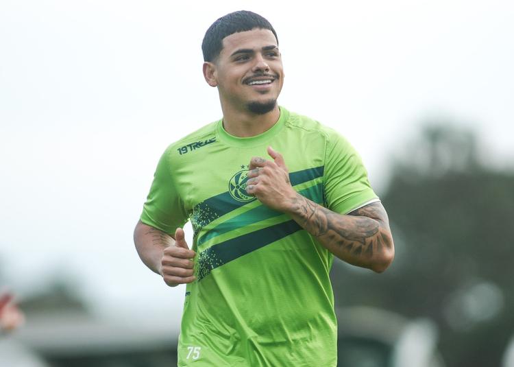 Destaque descarta sondagens de outras equipes: “100% focado no Juventude”