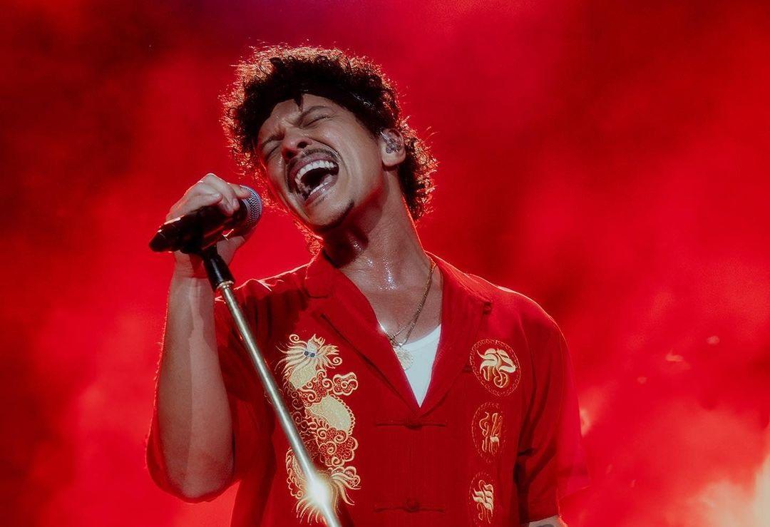 Bruno Mars anuncia mais quatro shows no Brasil