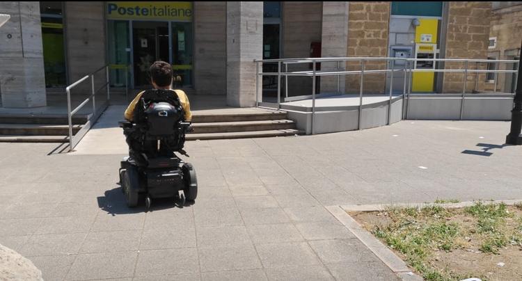 Francavilla F.na, segnalazione di un cittadino con disabilità: ufficio postale inaccessibile