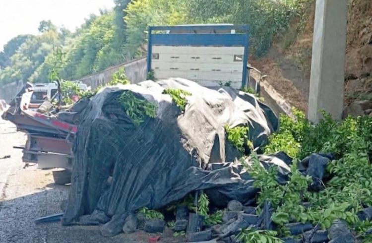 La scia di sangue non si ferma sulla Messina-Catania: aperta un'inchiesta sull'incidente costato la vita a un camionista