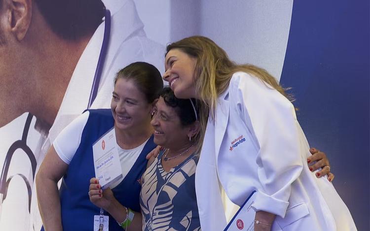 Pacientes recebem certificados de superação após fim de quimioterapia no interior de SP: ‘Vida nova’