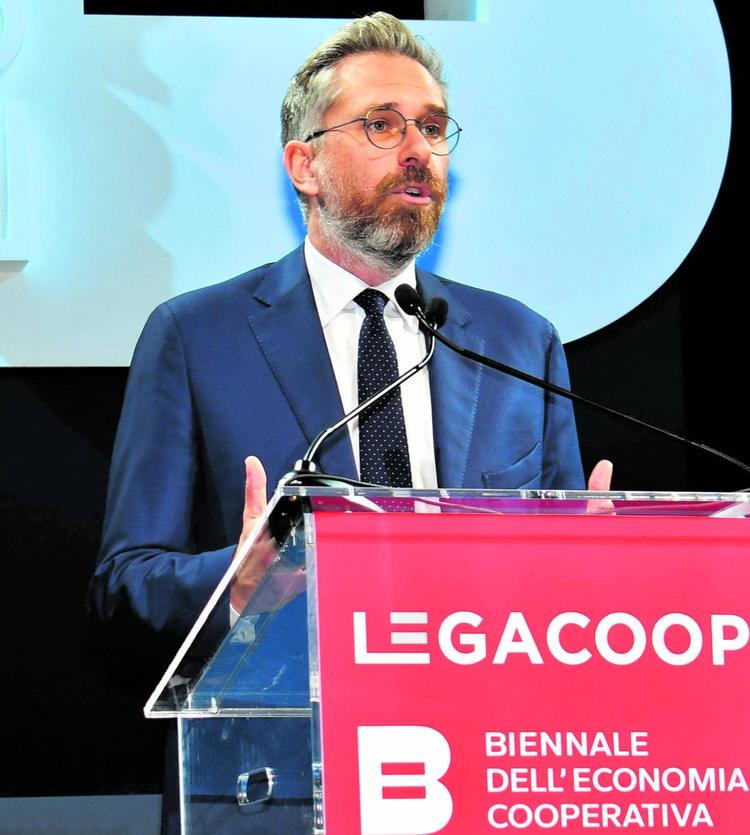 Un uragano su Lepore. "Adesso deve dimettersi"
