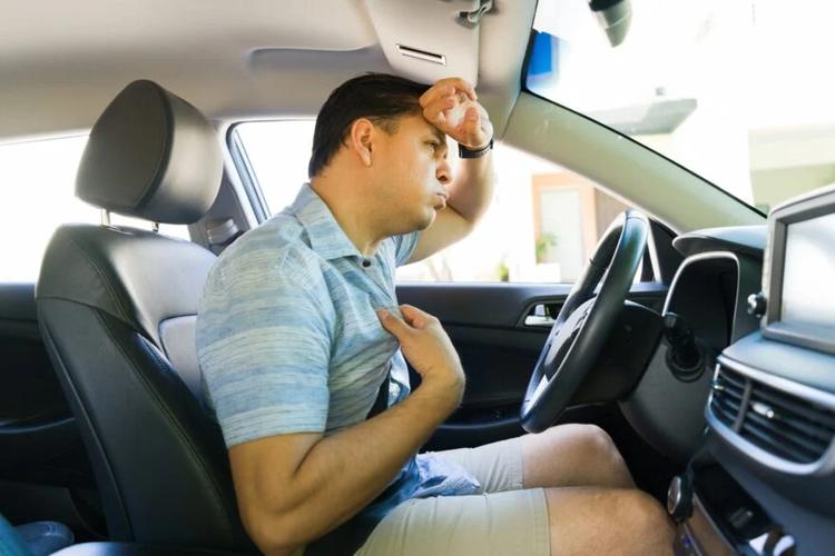 Canicule&nbsp;: adoptez ces gestes pour que votre voiture ne se transforme plus en fournaise