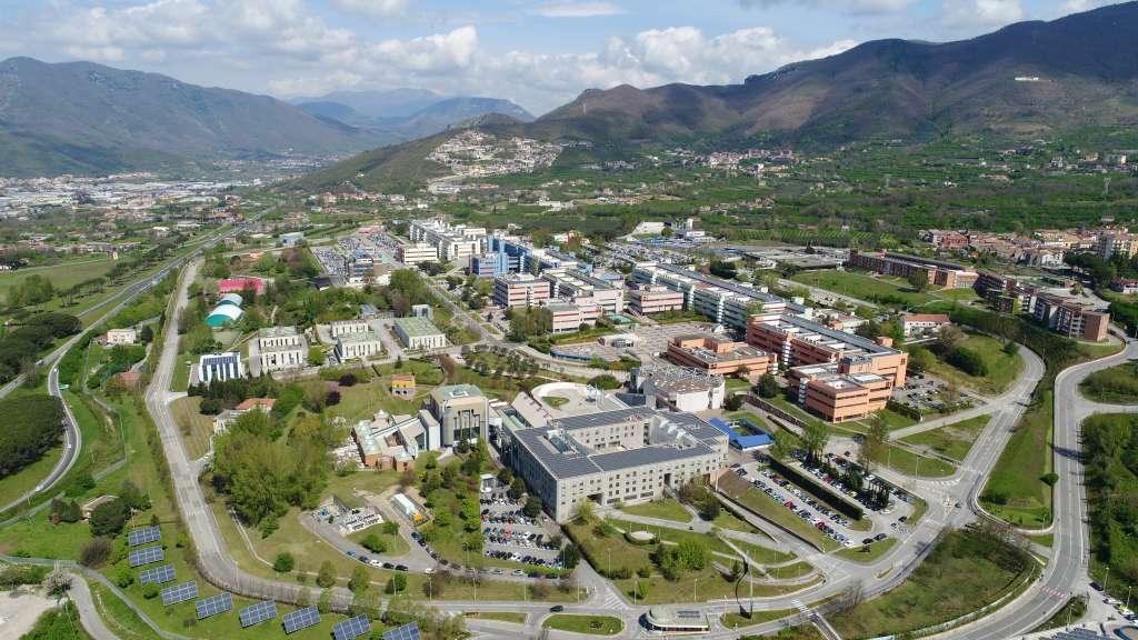 Ateneo di Salerno, dipendenti segnalano la presenza di personale esterno non contrattualizzato: chiesto l’intervento dei vertici
