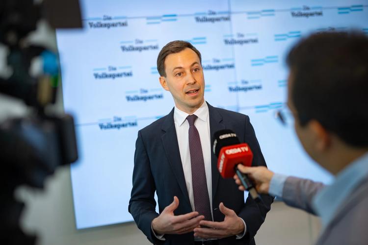 Nico Marchetti: Soldatinnen und Soldaten benötigen mehr an Ausbildung. Foto: J. Glaser