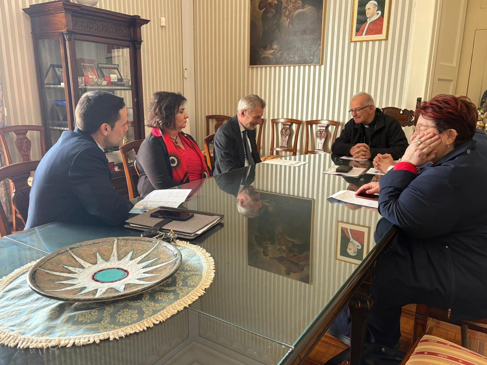 Asl Napoli 2 Nord e Diocesi di Aversa unite contro le dipendenze: firmato protocollo d’intesa per la prevenzione