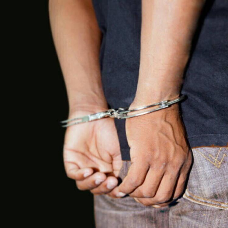 Entra in casa per rubare, poi aggredisce e palpeggia la vittima: arrestato 32enne tra Mont...