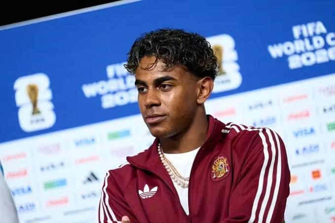 Seleção da Espanha desembarca em Madri nesta segunda (20) para celebrar vitória na Copa