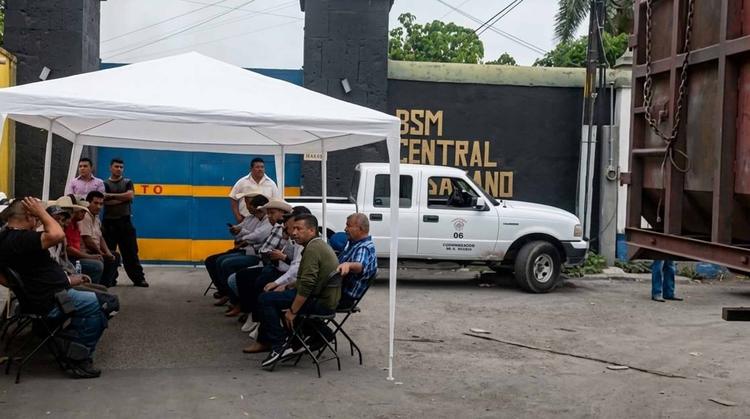 Cañeros de Cuautla toman bodegas de azúcar para exigir exportaciones y frenar crisis