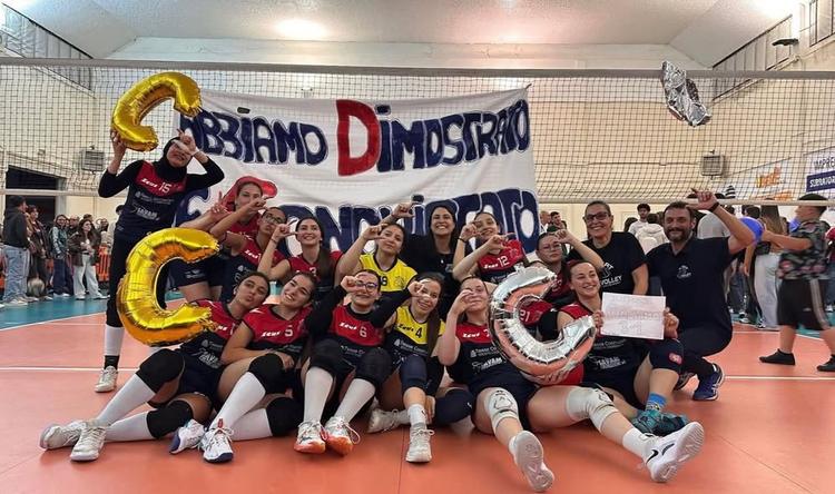 🏆 LETOJANNI VOLA IN SERIE C! 🏆 🎉La nostra comunità si tinge nuovamente dei colori del grande volley!  L’Amministrazio...