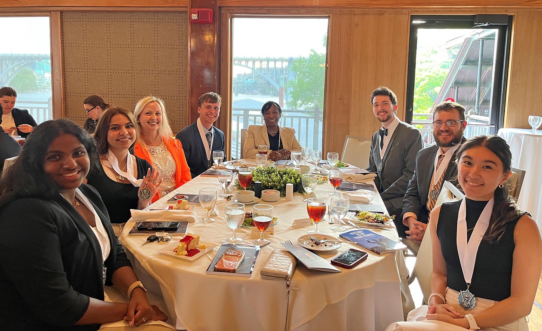 UCOR representatives attend UT engineering banquet