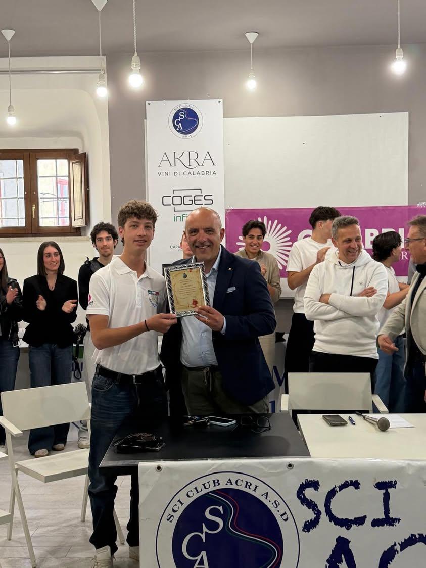 Oggi è una giornata di grande orgoglio non solo per lo Sci Club Acri, ma per tutta la nostra comunità. Premiare un giova...