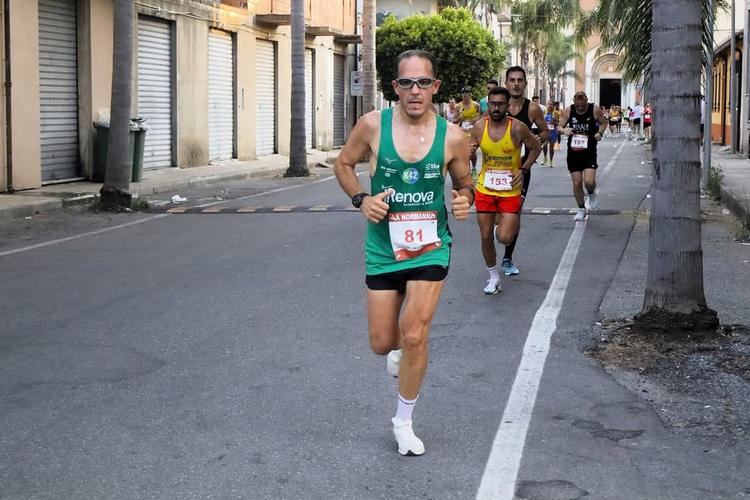 🏃‍♂️💨 TRIPLETTA DA RECORD PER GIUSEPPE FELICE! 🏆 Quando la passione incontra la costanza, i risultati non tardano ad...