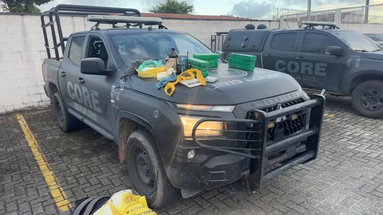 Polícia prende suspeito de homicídio e apreende cocaína e pasta base em Maceió