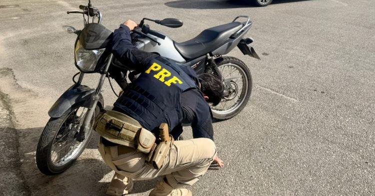 Moto furtada em Itajaí é recuperada pela PRF quatro dias depois na BR-101 em Itapema