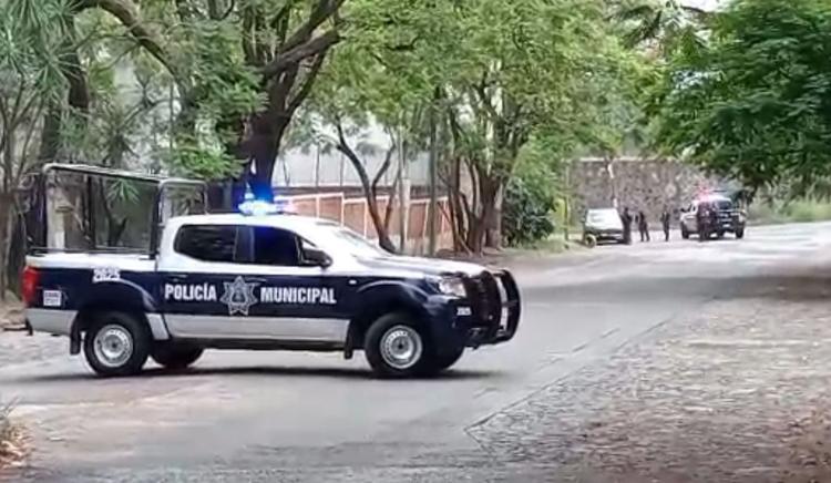 Asesinan a hombre de 40 años a balazos dentro de su auto en la colonia Vista Hermosa, de Cuernavaca