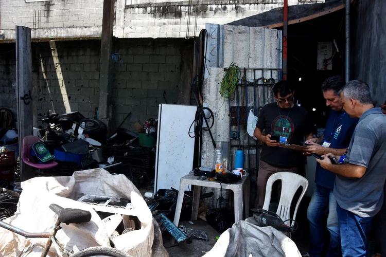 Operação contra receptação fecha seis ferros-velhos no litoral de SP