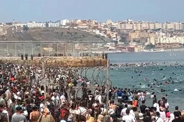 أزمة سبتة.. حزب الاستقلال ينتقد تحويل المغرب إلى “دركي” لأوروبا