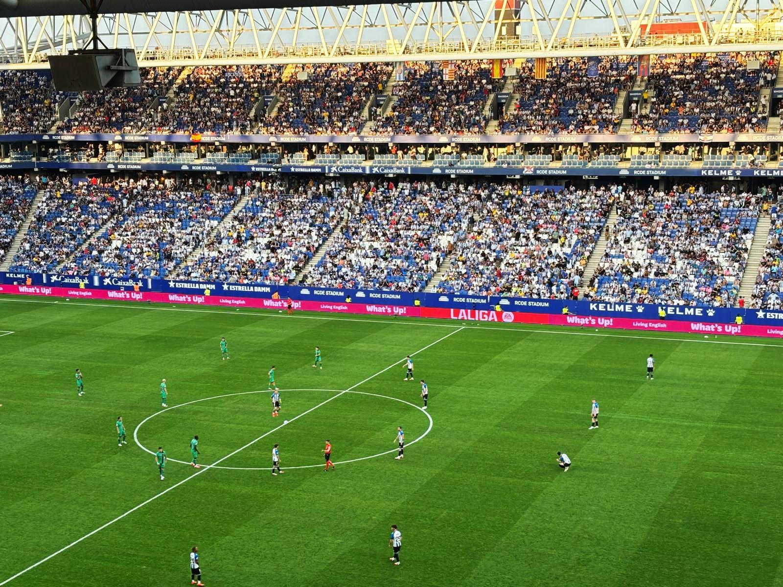El Espanyol debuta en La Liga con victoria frente a un flojo Levante