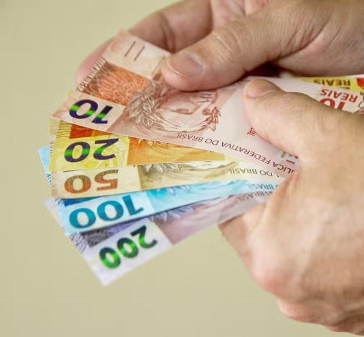 STF valida lei de 2023 que garante a igualdade salarial entre homens e mulheres