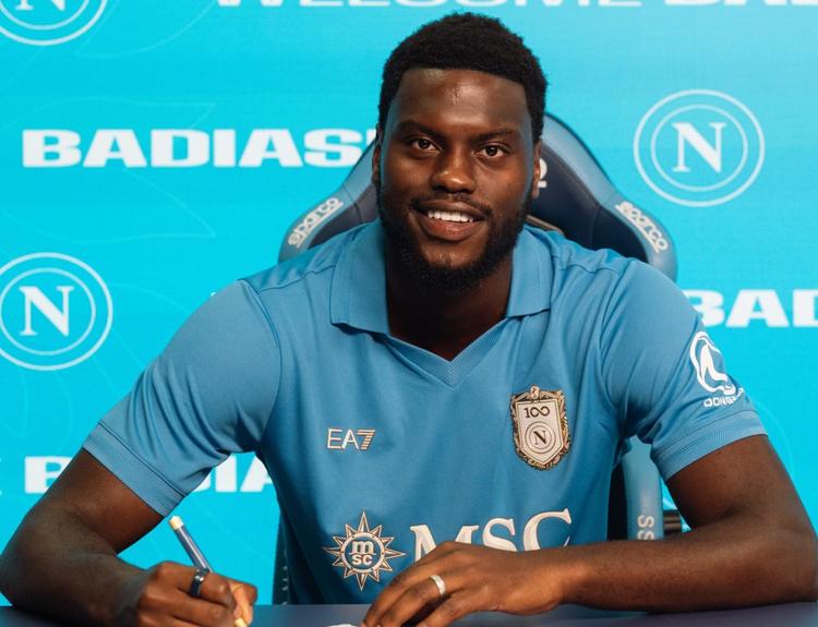 Ssc Napoli – Il report di allenamento del 26 agosto. Badiashile svolge tutta la sessione in gruppo